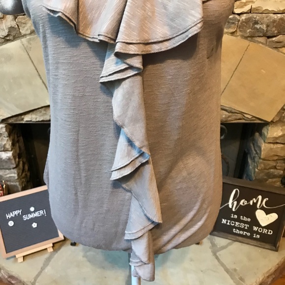 NWT Ann Taylor LOFT Cap Sleeve Ruffle Top Small - Picture 3 of 8